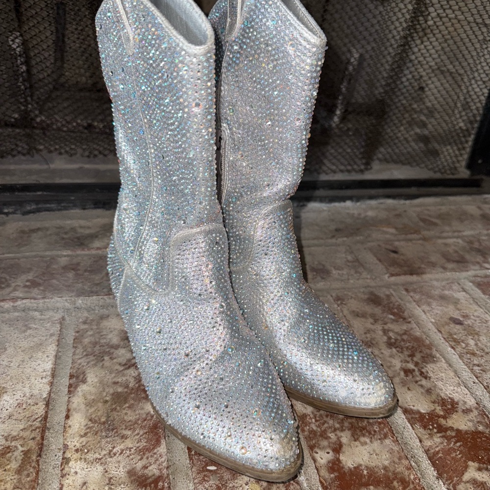 Sparkling Silver Girl’s Boots